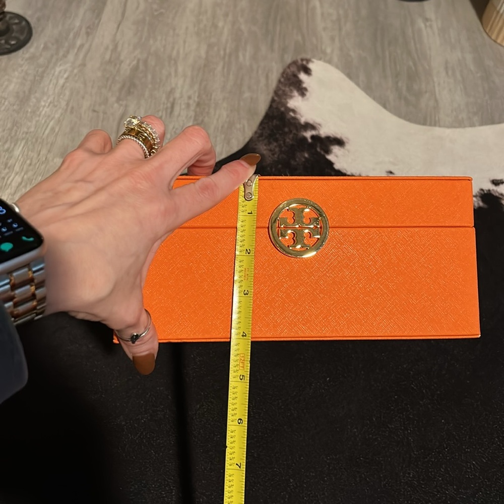 🧡✨Tory Burch Storage/Jewelry Signature Orange Box w/Gold Logo✨🧡 - Picture 9 of 9